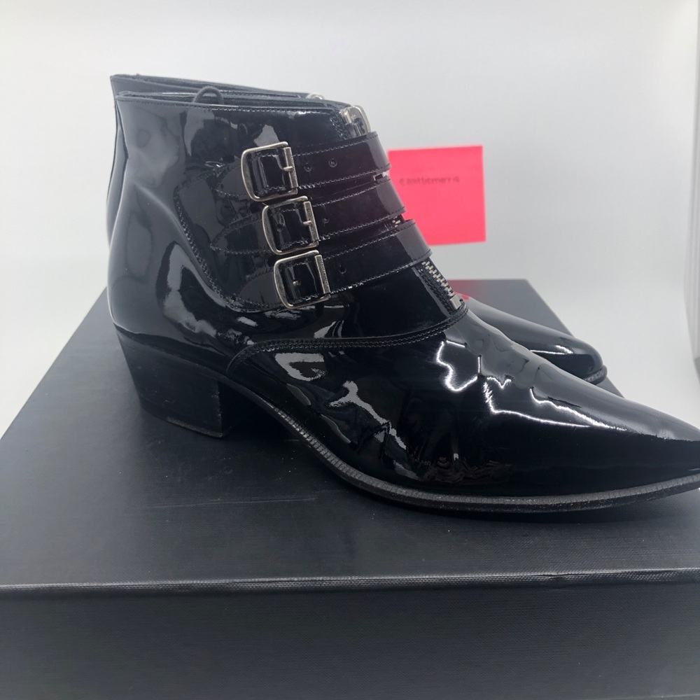 Patent Ankle boots